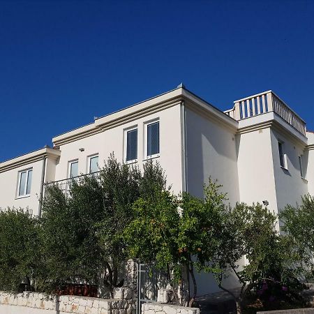 Dondras Residence 特罗吉尔 外观 照片